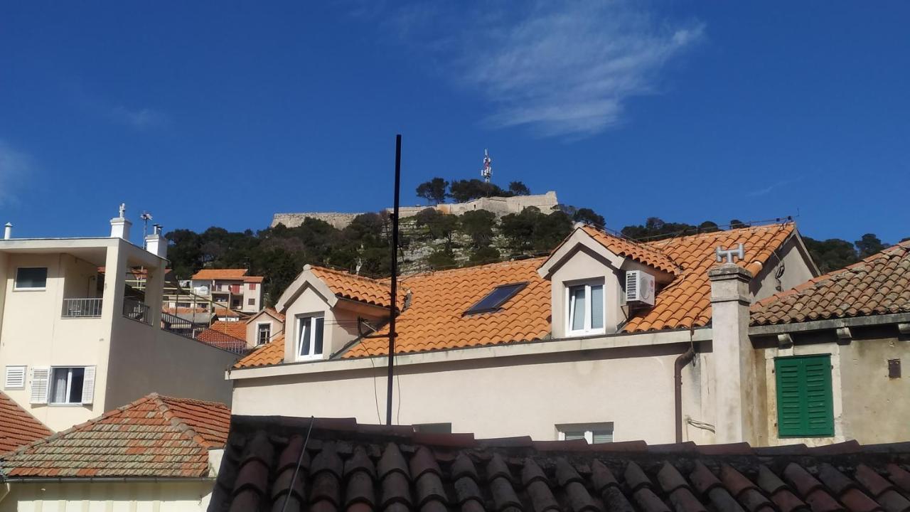 Charming Old Town Apartment Sibenik Exterior photo